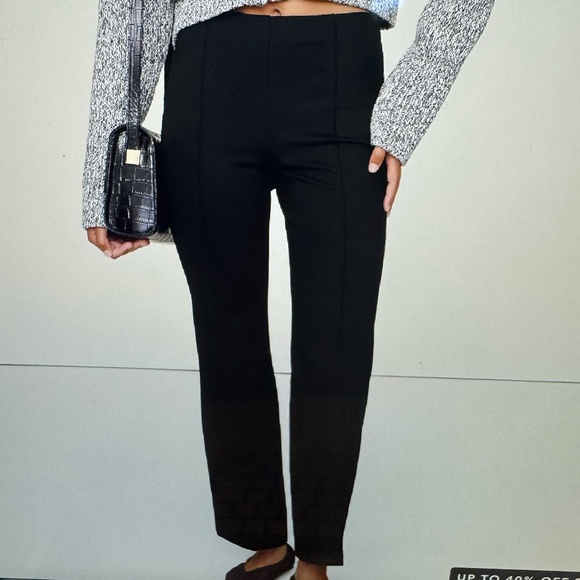 Banana Republic CROP FLARE EVERYWHERE PONTE PULL-ON PANT - Picture 1 of 4